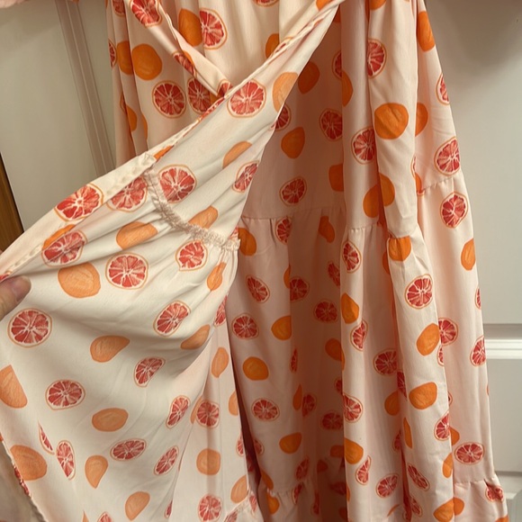 Glamorous Curve grapefruit print wrap dress, size 20. - Picture 6 of 11